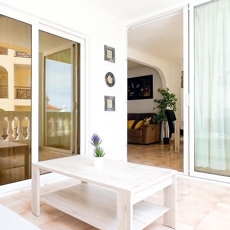Korallia Guesthouse Castle Harbour Los Cristianos  Εξωτερικό φωτογραφία