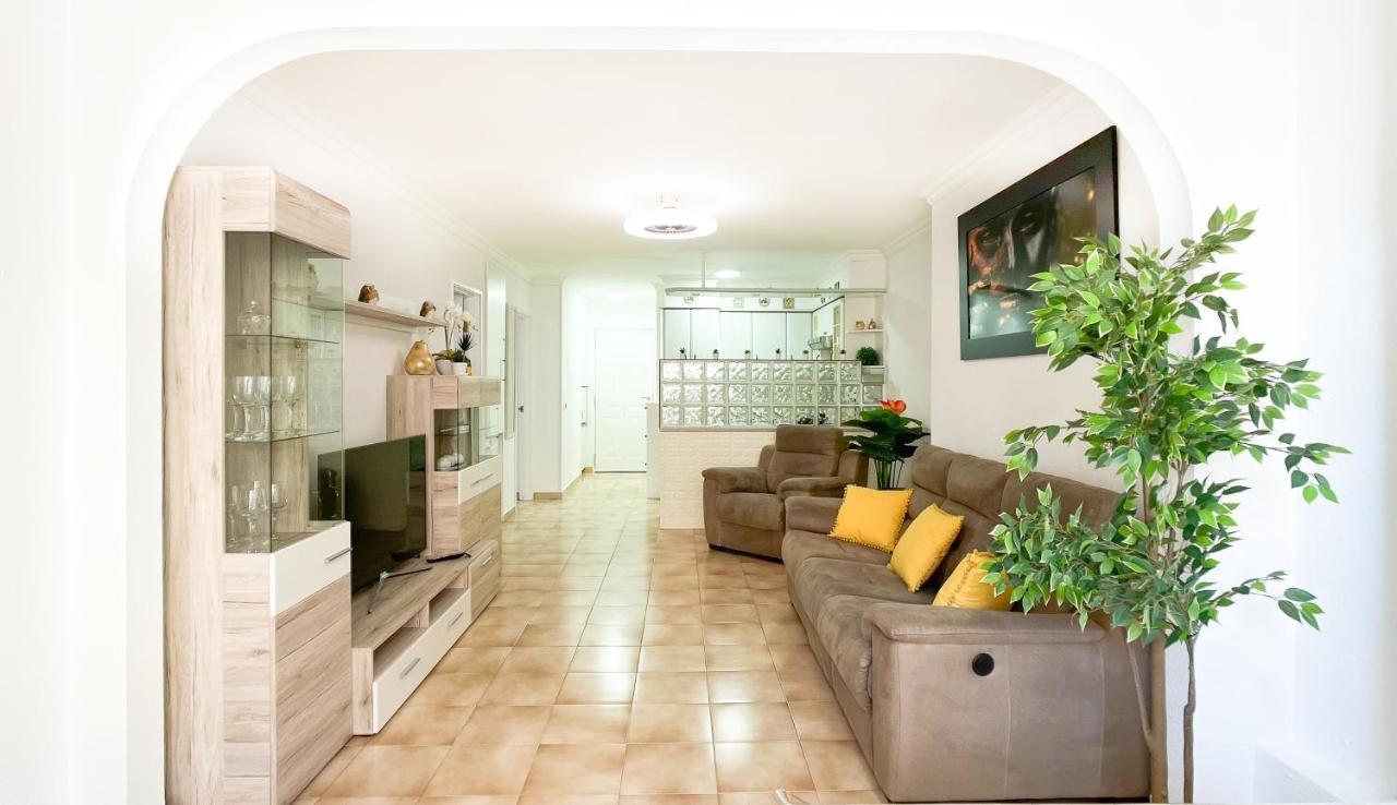 Korallia Guesthouse Castle Harbour Los Cristianos  Εξωτερικό φωτογραφία