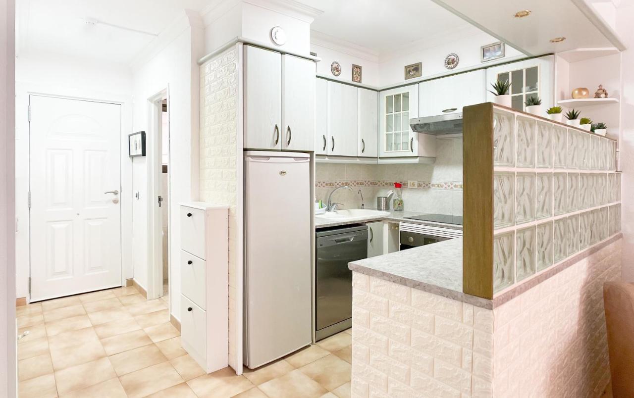 Korallia Guesthouse Castle Harbour Los Cristianos  Εξωτερικό φωτογραφία