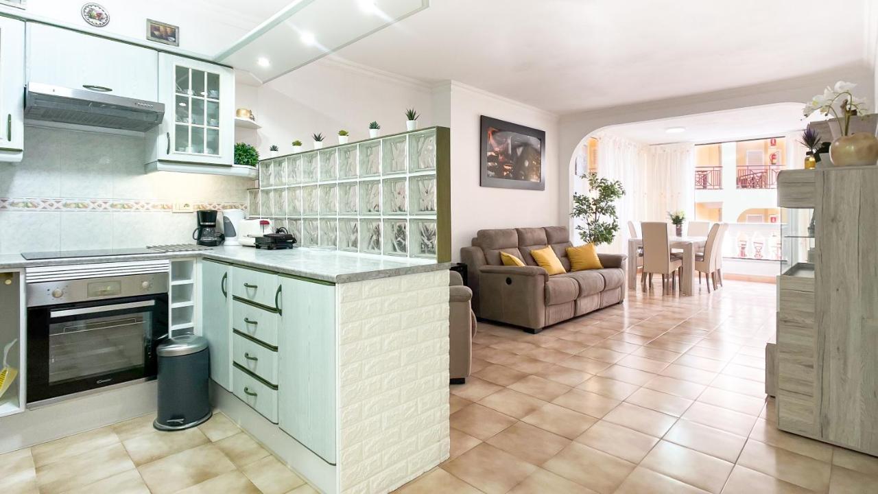 Korallia Guesthouse Castle Harbour Los Cristianos  Εξωτερικό φωτογραφία