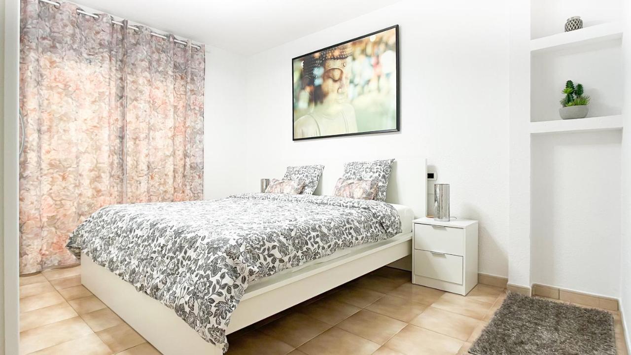 Korallia Guesthouse Castle Harbour Los Cristianos  Εξωτερικό φωτογραφία