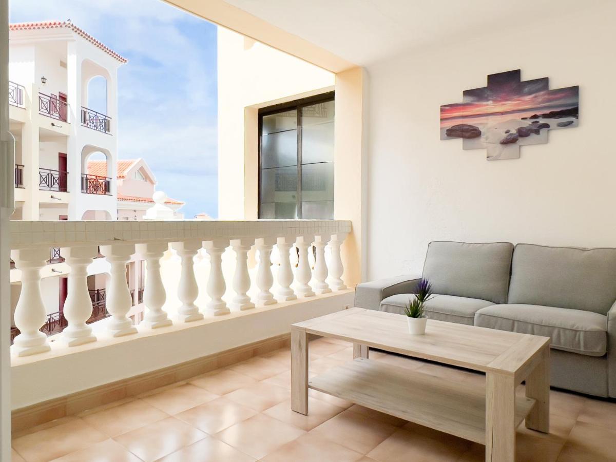 Korallia Guesthouse Castle Harbour Los Cristianos  Εξωτερικό φωτογραφία