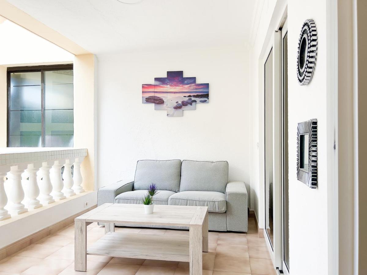 Korallia Guesthouse Castle Harbour Los Cristianos  Εξωτερικό φωτογραφία